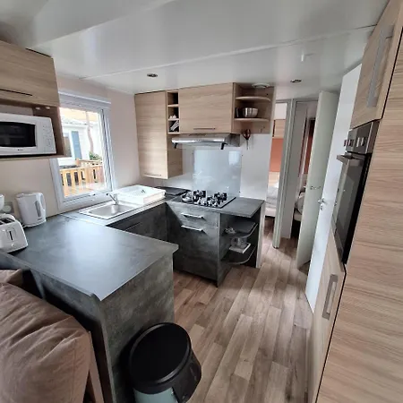 Mobil-home Family 6 Personnes, 3 4 Etoiles Bois Dormant * 圣让-德蒙