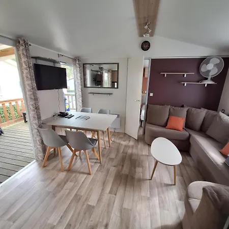 Parque de Campismo Mobil-home Family 6-8 Personnes 4 Etoiles Bois Dormant *