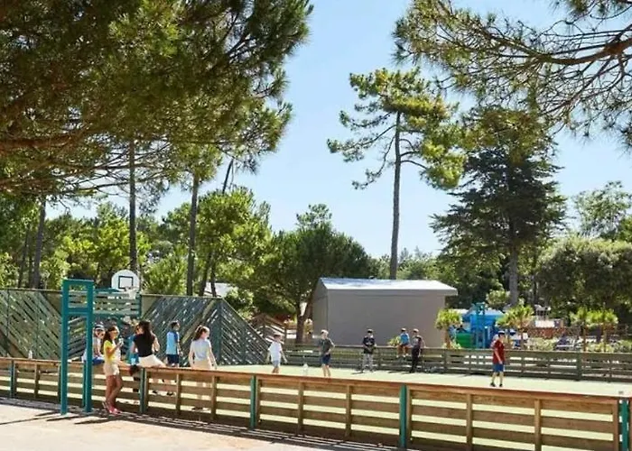 Κάμπινγκ Mobil-home Family 6 Personnes, 4 Etoiles Bois Dormant Vendee *